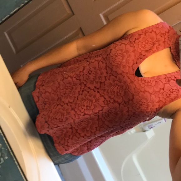 Blush pinkish tank with key hole - Picture 4 of 4